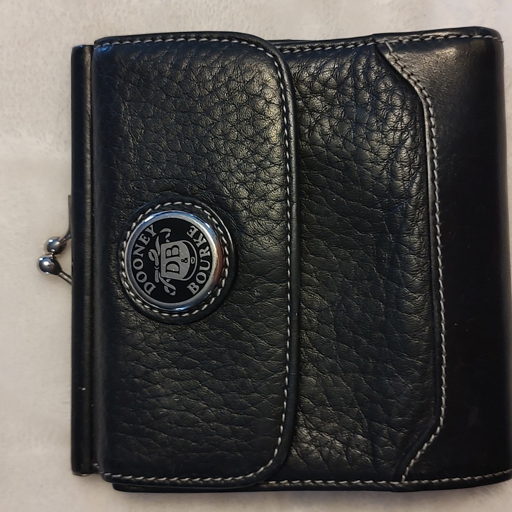Dooney & Bourke black leather wallet